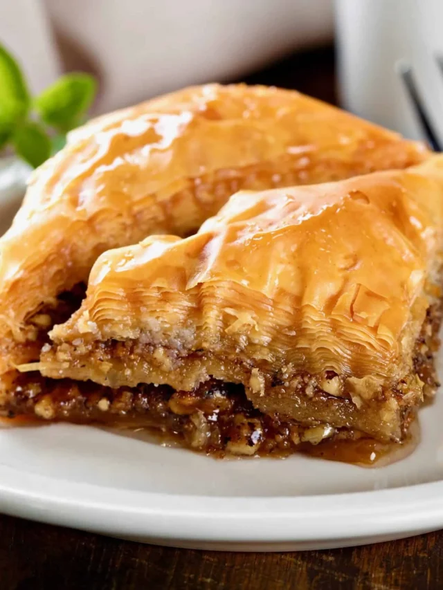 Traditional Greek Baklava Recipe with Walnuts and Honey