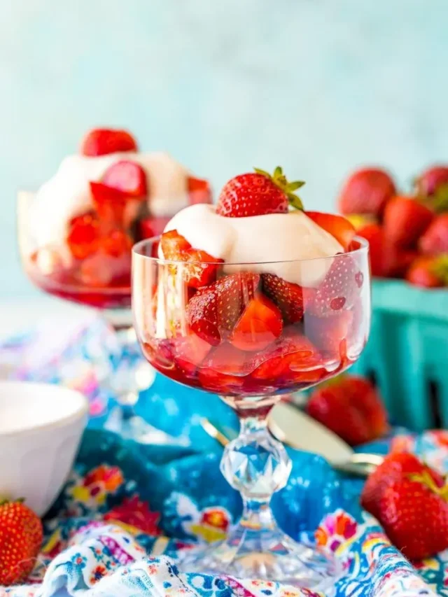 Easy Strawberries Romanoff Recipe